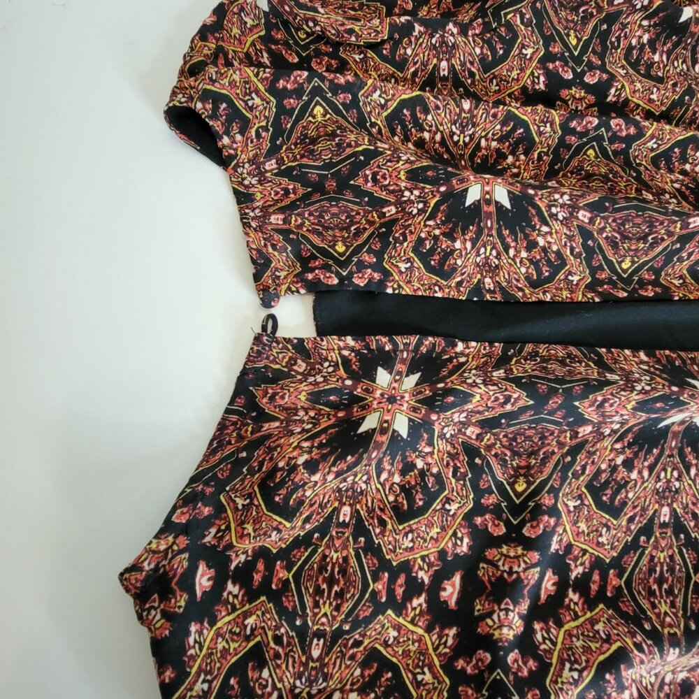 Lucca Couture Batik Pattern Romper Blk/Maroon Open Back Size M - Picture 10 of 14